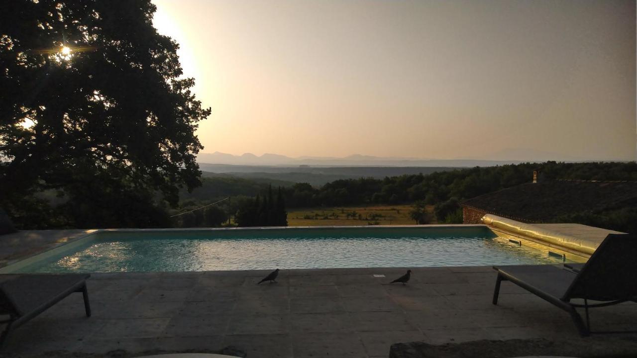 Готель La Ferme Les Eybrachas Reauville Екстер'єр фото